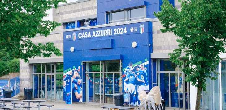 Eventi, concerti, show cooking e i maxischermi per vedere le partite: a Iserlohn c'è Casa Azzurri. Il calendario delle attività e come accedere
