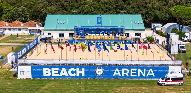 International Beach Soccer Tirrenia 2024 al via: bene Svizzera e Danimarca, la Francia supera la Lituania
