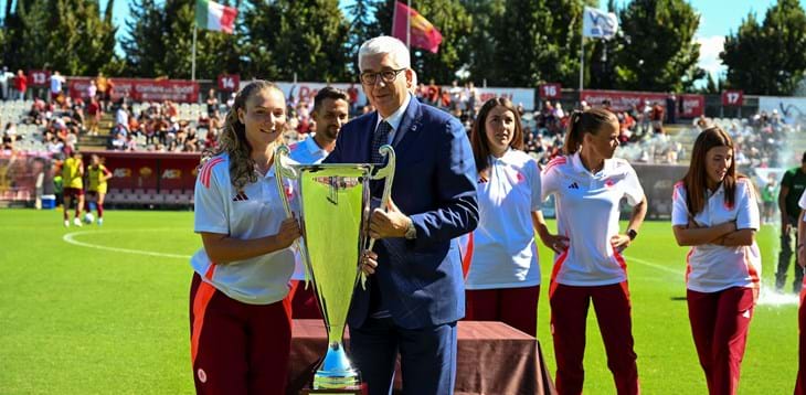 Under 17 Femminile: le giovani giallorosse premiate nel corso della gara di Serie A tra Roma e Napoli Femminile