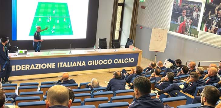 Riunione dei tecnici delle Nazionali Giovanili a Coverciano: momento di raccoglimento in memoria di Vincenzo Marinelli