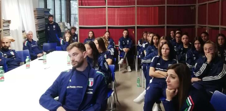 Il programma UEFA HatTrick VI approda a Coverciano: formazione antidoping per le Azzurrine dell’Under 19