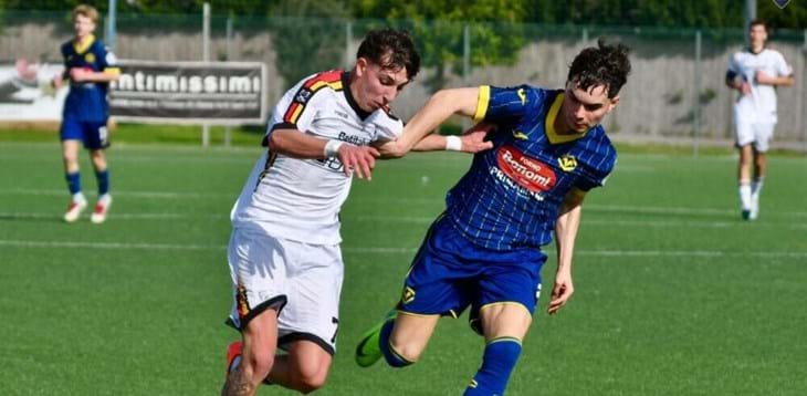 Under 18 Professionisti, Lecce di misura sull’Hellas Verona nel posticipo: decisivo Perrone