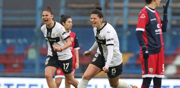 Tris del Parma a Lumezzane nell'anticipo: doppietta di Ferrario e gol di Masu per le gialloblù, per una notte in testa alla classifica