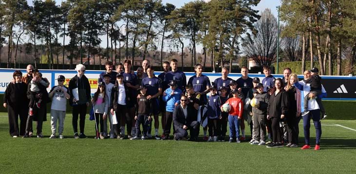 Al fianco degli Azzurri prima di Italia-Germania: l'esperienza da sogno per i ragazzi dell'associazione 'I nodi d'amore'