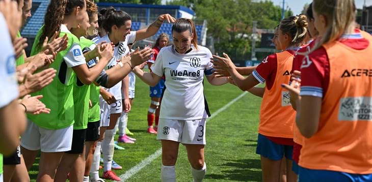 Como Women e Sassuolo chiudono la poule salvezza con una vittoria: battute Napoli Femminile e Sampdoria. Da brividi l'addio di Guagni