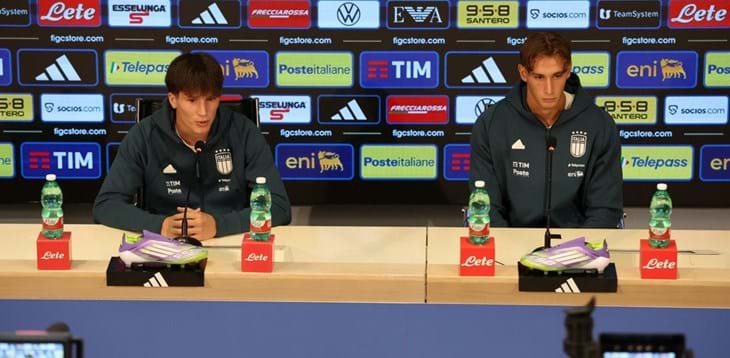 Giovani, forti e sfacciati. La prima volta a Coverciano di Leoni, Fabbian e Pio Esposito: “Orgogliosi di far parte di questo gruppo”