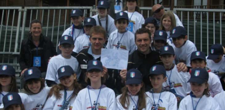 LA 4^ D, GLI AZZURRI E TOPOLINO AL SESTRIERE. I VALORI DEL CALCIO ANIMATI IN VIGNETTE CREATE DAI DISEGNATORI DI TOPOLINO