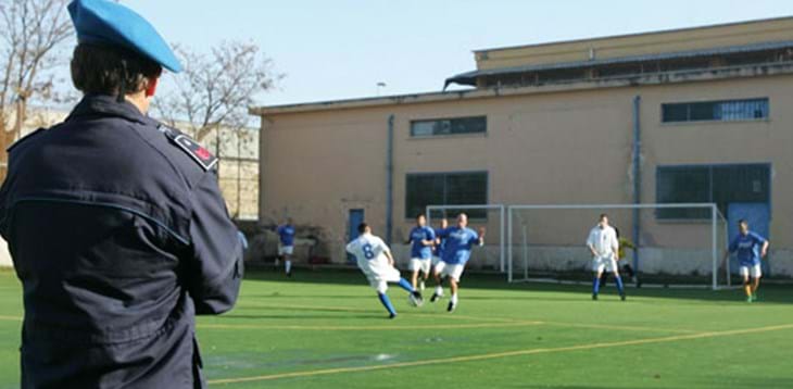 Rivera a Sollicciano per consegnare ai detenuti gli attestati Coni-Figc