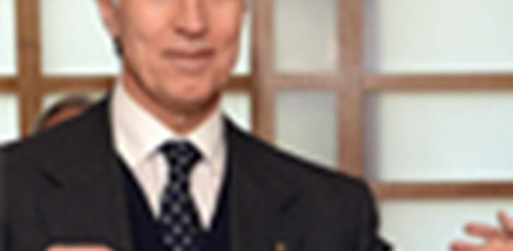 Malagò in Consiglio, da Abete in regalo la maglia della Nazionale