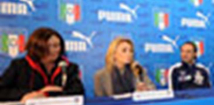 La nuova maglia debutterà domani e accompagnerà l’Italia a Euro 2012