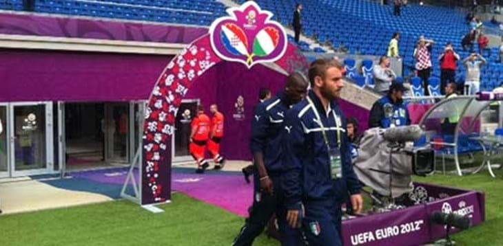 Azzurri arrivati allo Stadio ‘Miejski’ . “In bocca al lupo” da Petrucci
