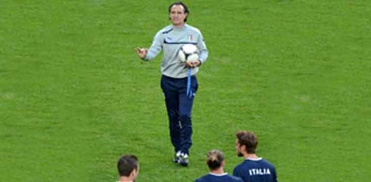 Gli Azzurri si allenano a Cracovia. Chiellini gioca la partitella