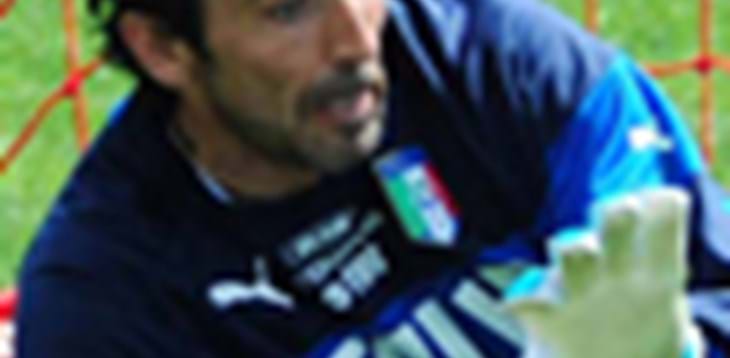 Azzurri al lavoro. Buffon alla commemorazione di Umberto Agnelli