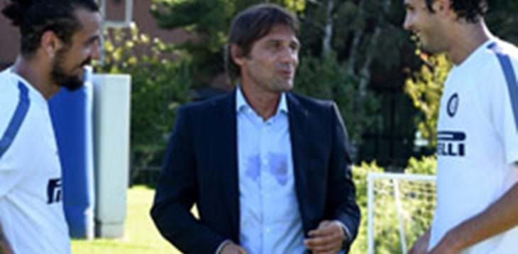 Conte in visita da Milan e Inter: “C’è grande disponibilità da parte di società e allenatori”