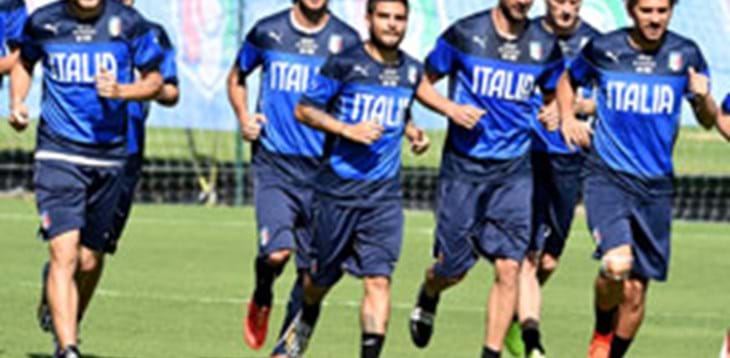 Grande entusiamo per gli Azzurri a Natal. In 3000 all'allenamento