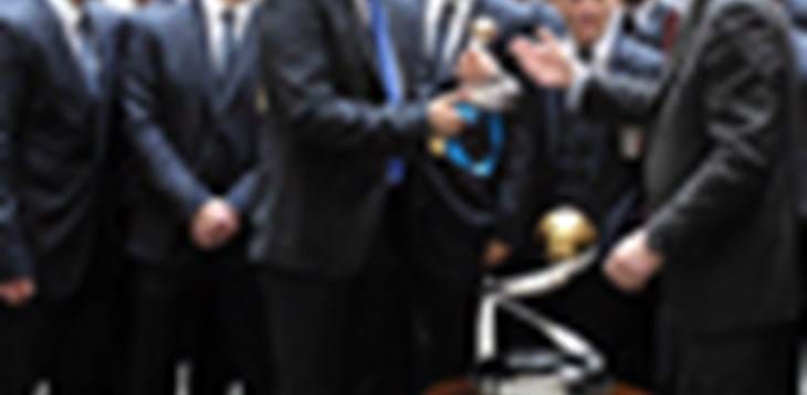 Gli Azzurri da Renzi: “Complimenti, in attesa di vincere noi in Europa”