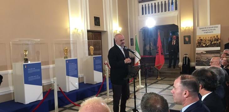 Grande successo a Scutari per l’esposizione delle Coppe del Mondo