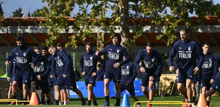 Due giorni di lavoro a Coverciano per 32 Azzurri: nel pomeriggio primo allenamento