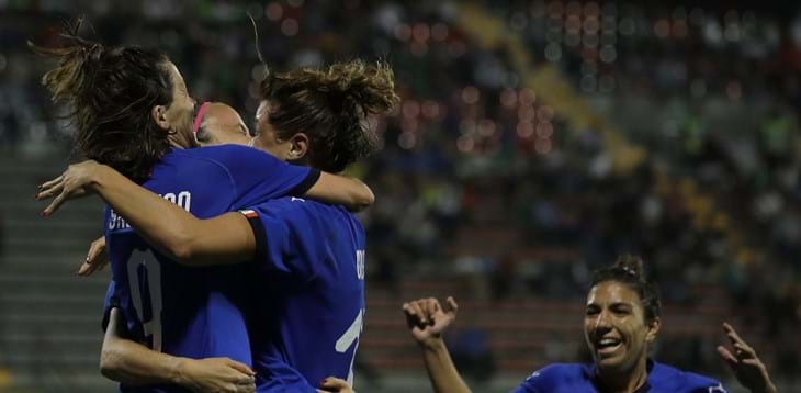 Nazionale femminile: gli allievi della Scuola Allenatori spettatori d'eccezione alla gara amichevole Italia-Irlanda