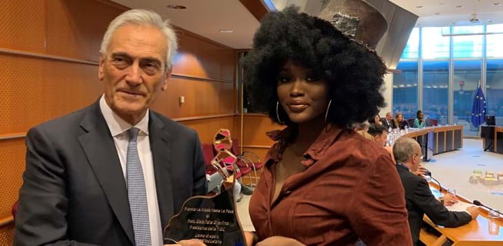 Gravina riceve il premio ‘La Moda veste la Pace’: “La cultura dello sport per sconfiggere l’intolleranza”