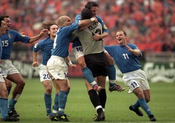 29 giugno 2000: un'Italia stoica elimina ai rigori l'Olanda da Euro 2000