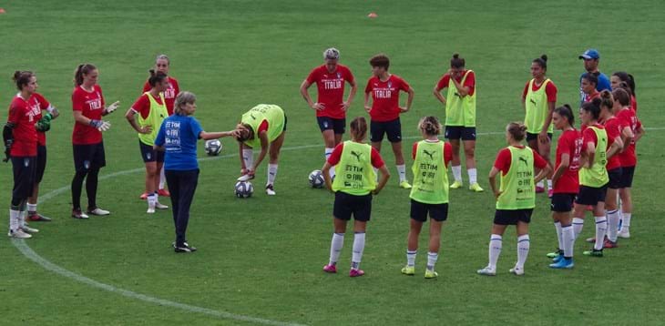Milena Bertolini confermata alla guida delle Azzurre: “Inizia un nuovo corso con più responsabilità”